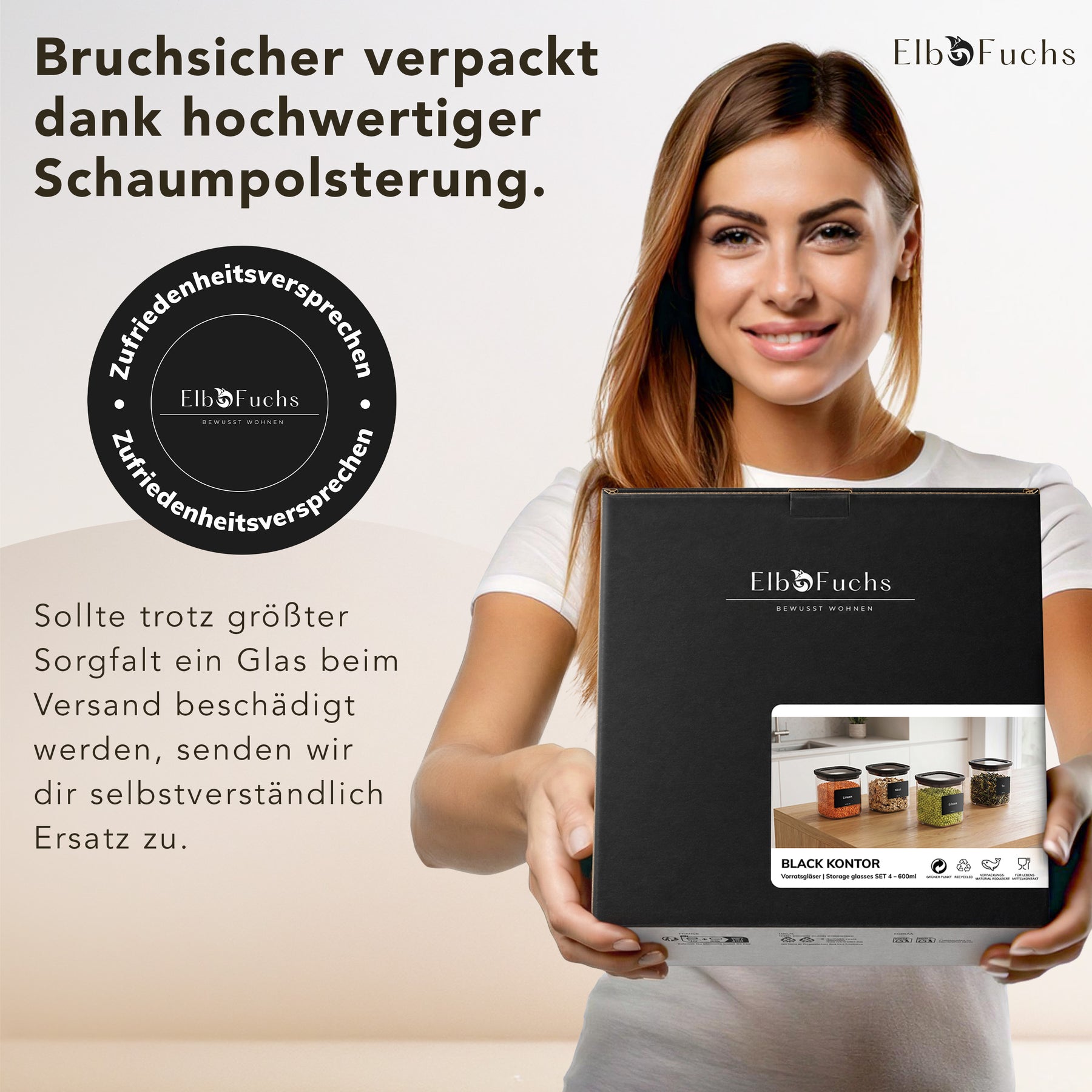 Frau hält die schwarze ElbFuchs BLACK KONTOR Geschenkbox mit Zufriedenheitssiegel – bruchsicher verpackt in Schaumpolsterung.