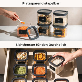 Platzsparend gestapelte ElbFuchs BLACK KONTOR Vorratsgläser im Schrank und Draufsicht durch das Sichtfenster im Deckel in eine Küchenschublade.