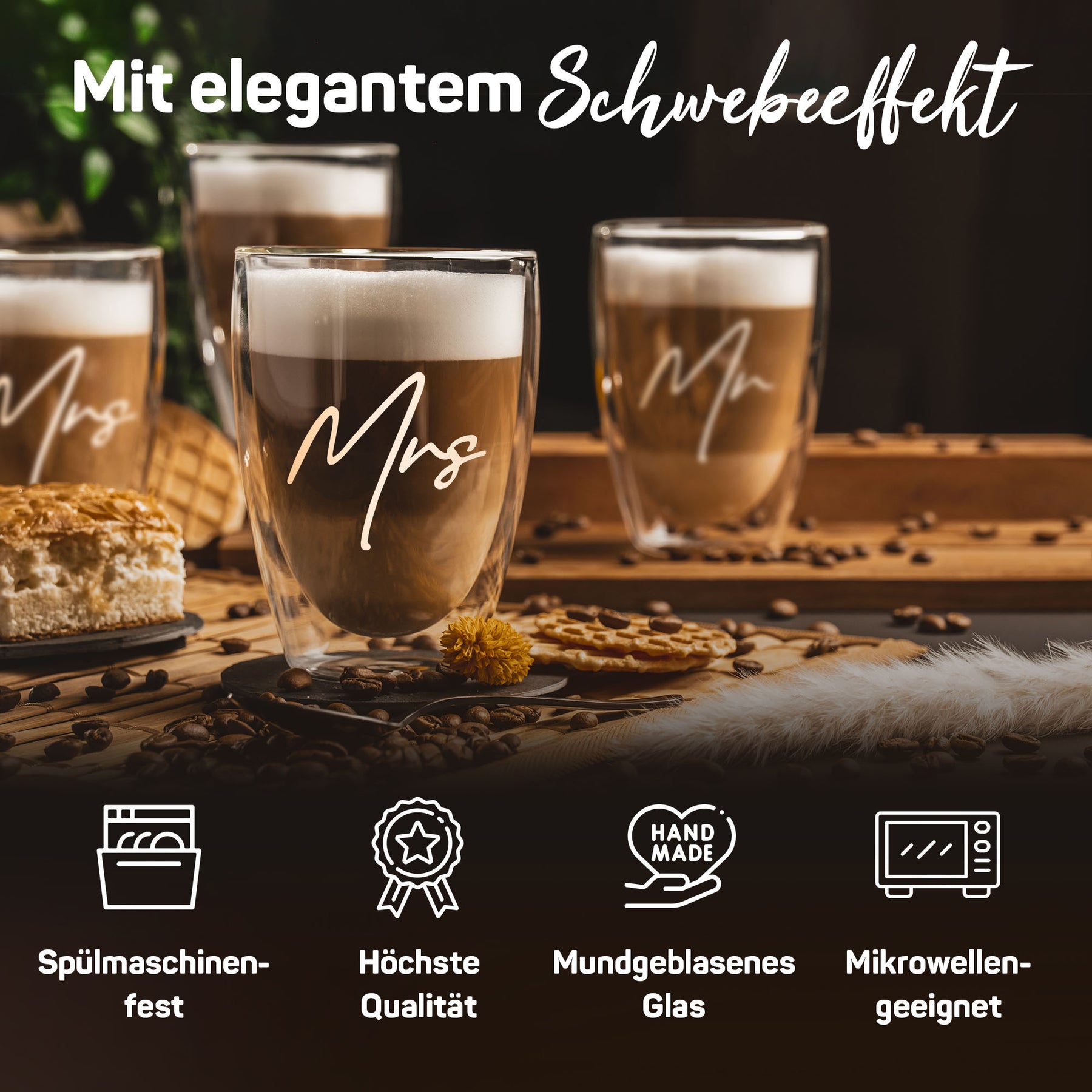 Vier Latte-macchiato-Gläser der ElbFuchs Mr-&-Mrs-Serie mit Schwebeeffekt auf einem Holztablett, umgeben von Piktogrammen für Spülmaschinenfestigkeit, höchste Qualität, Handarbeit und Mikrowellentauglichkeit.