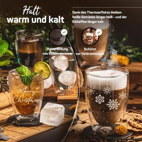 Split-Bild einer ElbFuchs Doppelwandglas-Serie: links ein eisgekühlter Cocktail mit Minze und Limette im 'Merry Christmas'-Glas, rechts ein heißer, dampfender Latte macchiato mit Schneeflocken-Gravur, dazwischen Hinweise zum Thermoeffekt gegen Kondenswasser und Verbrennungen.
